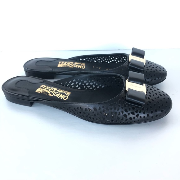 SALVATORE FERRAGAMO Emile LC Nero Laser Cut Leather Flats Mules Sz 8 1/2 B NWB - Picture 4 of 14